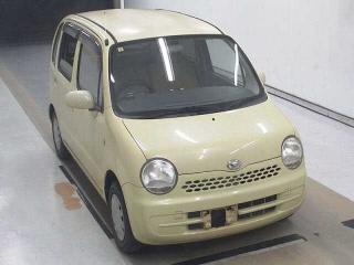 DAIHATSU MOVE LATTE
