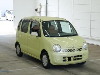 DAIHATSU MOVE LATTE