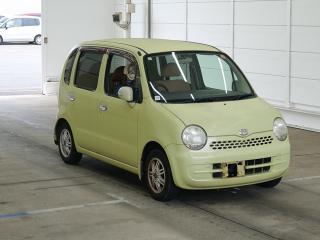 DAIHATSU MOVE LATTE
