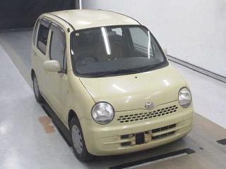 DAIHATSU MOVE LATTE