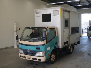 TOYOTA DYNA