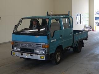 TOYOTA DYNA