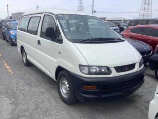 MITSUBISHI DELICA SPACE GEAR