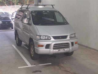 MITSUBISHI DELICA SPACE GEAR