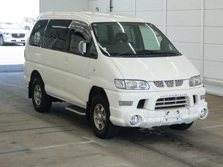 MITSUBISHI DELICA SPACE GEAR