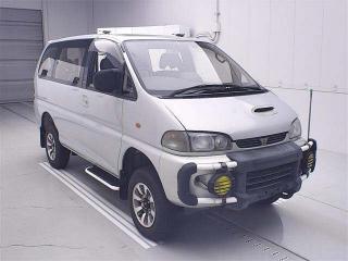 MITSUBISHI DELICA SPACE GEAR