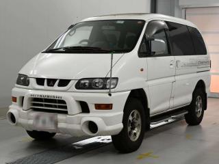 MITSUBISHI DELICA SPACE GEAR