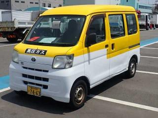 TOYOTA PIXIS VAN