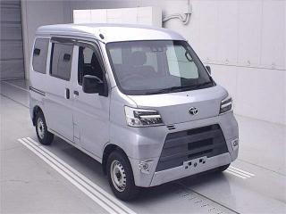 TOYOTA PIXIS VAN
