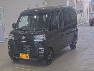 TOYOTA PIXIS VAN