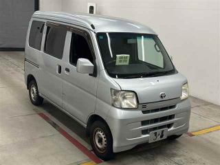 TOYOTA PIXIS VAN