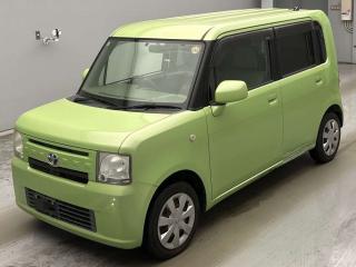 TOYOTA PIXIS SPACE
