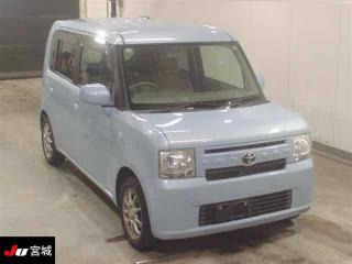 TOYOTA PIXIS SPACE