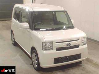TOYOTA PIXIS SPACE