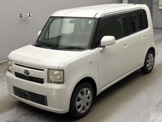 TOYOTA PIXIS SPACE