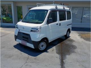 TOYOTA PIXIS VAN