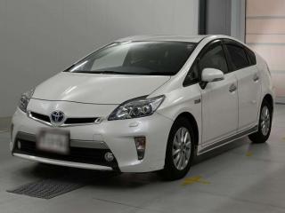 TOYOTA PRIUS PHV
