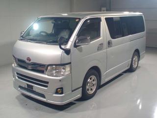 TOYOTA REGIUS VAN