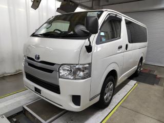 TOYOTA REGIUS ACE