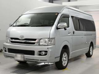 TOYOTA REGIUS VAN