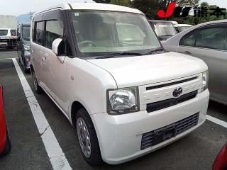 TOYOTA PIXIS SPACE