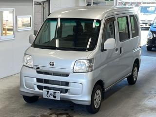 TOYOTA PIXIS VAN
