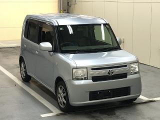 TOYOTA PIXIS SPACE