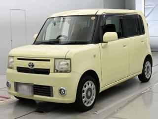 TOYOTA PIXIS SPACE