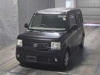 TOYOTA PIXIS SPACE