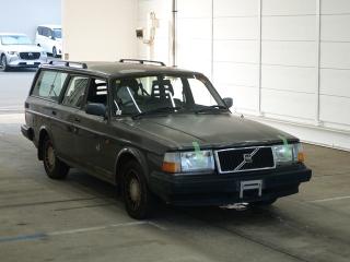 VOLVO 240
