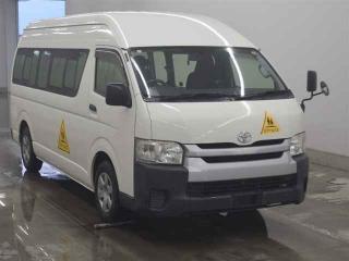 TOYOTA HIACE COMMUTER