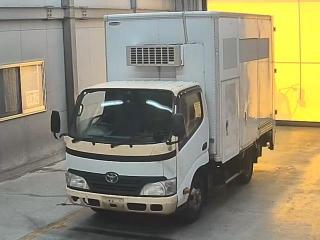 TOYOTA DYNA