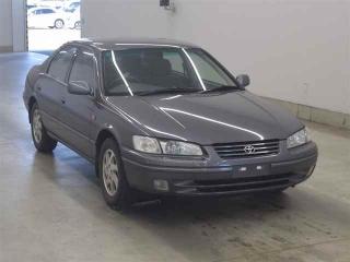 TOYOTA CAMRY GRACIA SEDAN