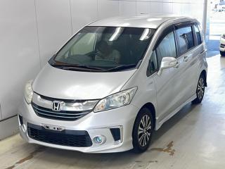 HONDA FREED SPIKE HYBRID