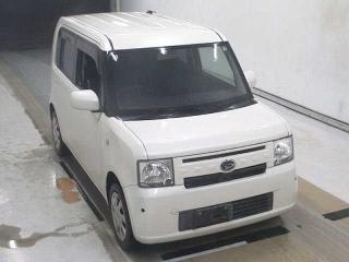 DAIHATSU MOVE LATTE