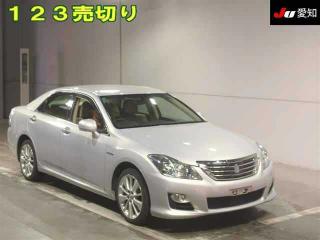 TOYOTA CROWN HYBRID