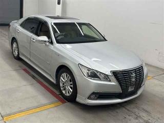 TOYOTA CROWN HYBRID