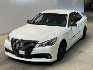 TOYOTA CROWN HYBRID