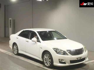 TOYOTA CROWN HYBRID