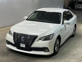 TOYOTA CROWN HYBRID
