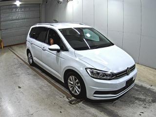VOLKSWAGEN GOLF TOURAN