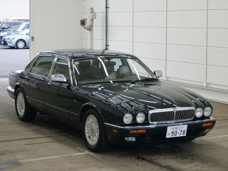 DAIMLER DOUBLE SIX