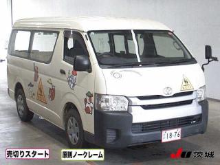 TOYOTA HIACE WAGON