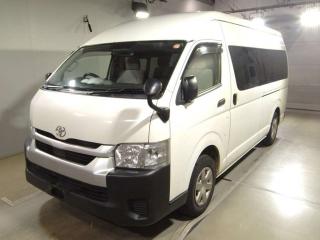 TOYOTA HIACE COMMUTER