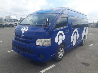 TOYOTA HIACE COMMUTER