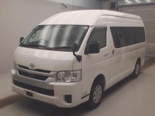 TOYOTA HIACE COMMUTER