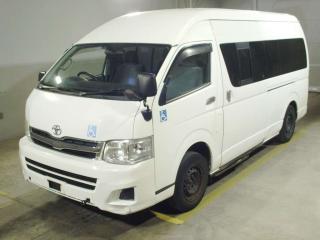 TOYOTA HIACE COMMUTER
