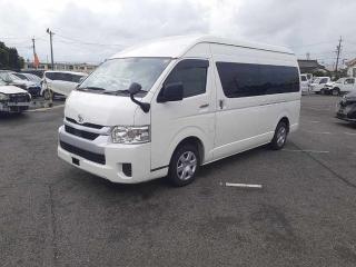 TOYOTA HIACE COMMUTER