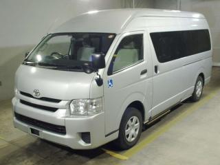 TOYOTA HIACE COMMUTER