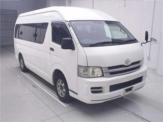 TOYOTA HIACE COMMUTER